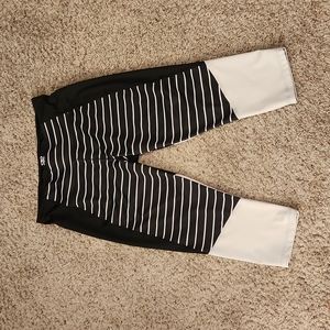 Women's Athletic Works capri leggings